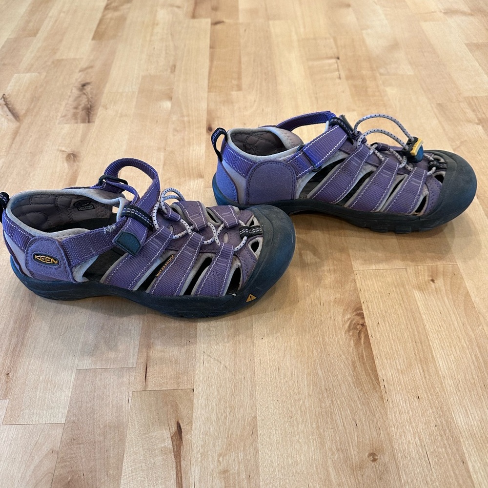 Kids Keen sandals